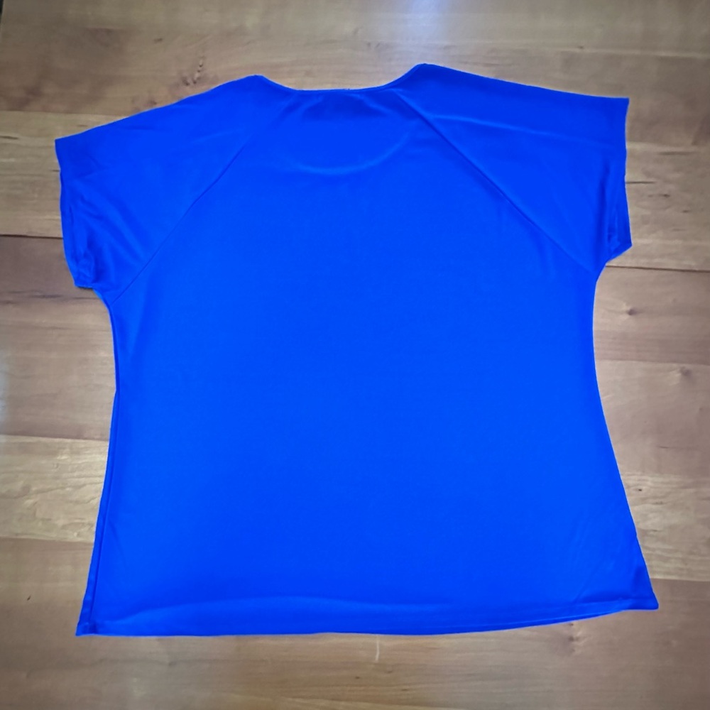 Size 3x blue knit top w/off shoulder , raglan inset. - Picture 4 of 8